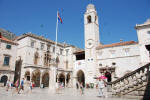 Luza Square