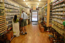 Shopping for Spices