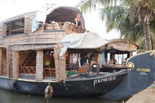 Queen of the Houseboat