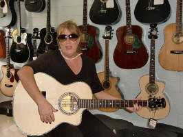 Pam Strumming